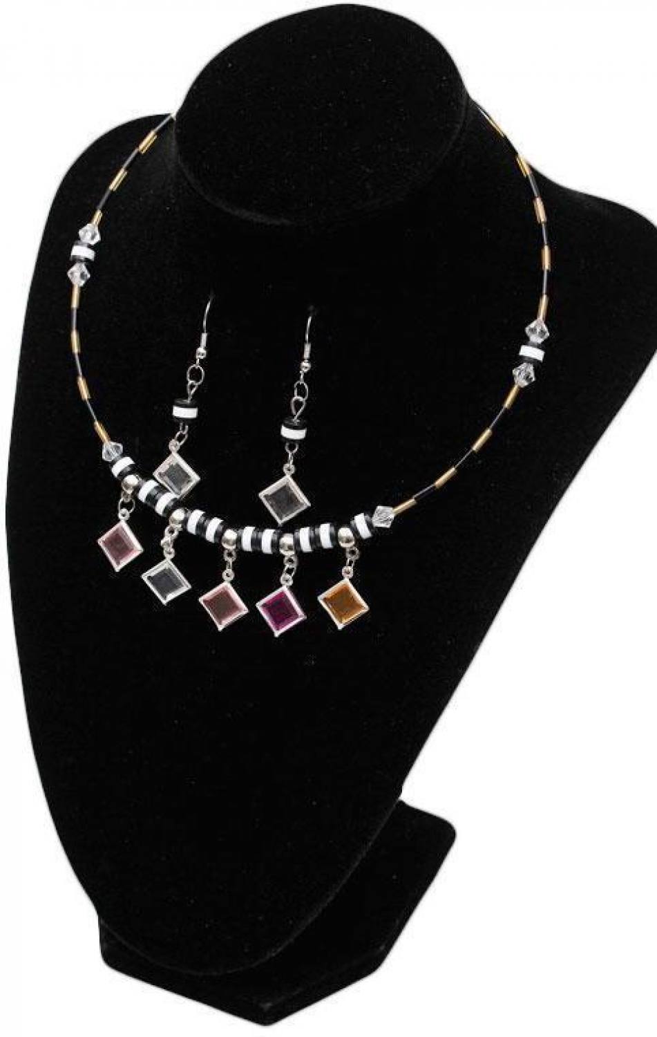 Гарнитур: ожерелье и серьги. Артикул 000200078